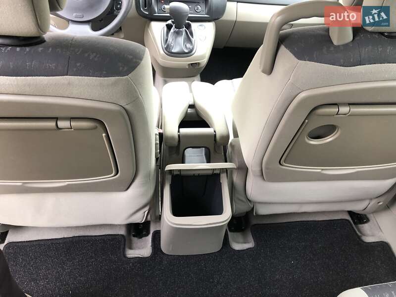 Минивэн Renault Scenic 2005 в Красилове фото 58 Минивэн Renault Scenic 2005 в Красилове