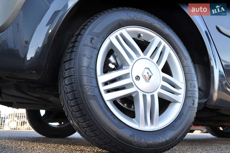 Минивэн Renault Scenic 2004 в Киеве фото 18 Минивэн Renault Scenic 2004 в Киеве