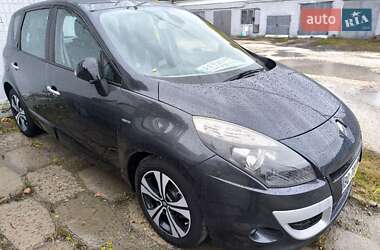 Мінівен Renault Scenic 2011 в  фото 54 Мінівен Renault Scenic 2011 в