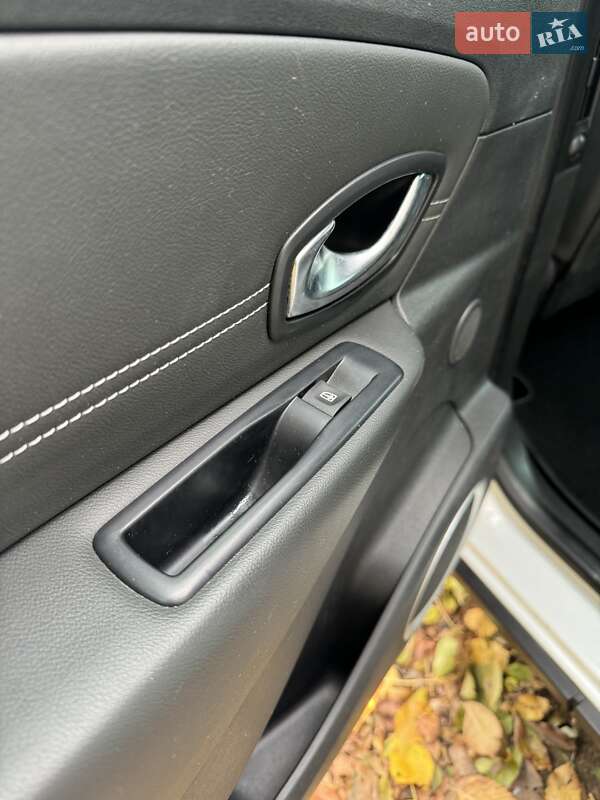 Мінівен Renault Scenic 2013 в Львові