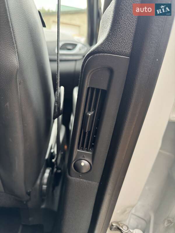 Мінівен Renault Scenic 2013 в Львові