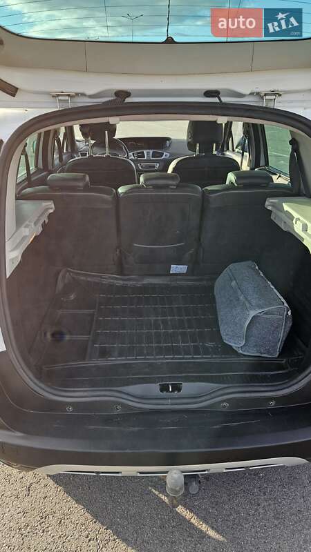 Минивэн Renault Scenic 2014 в Львове фото 23 Минивэн Renault Scenic 2014 в Львове