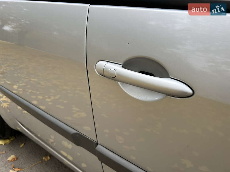 Минивэн Renault Scenic 2007 в Звягеле