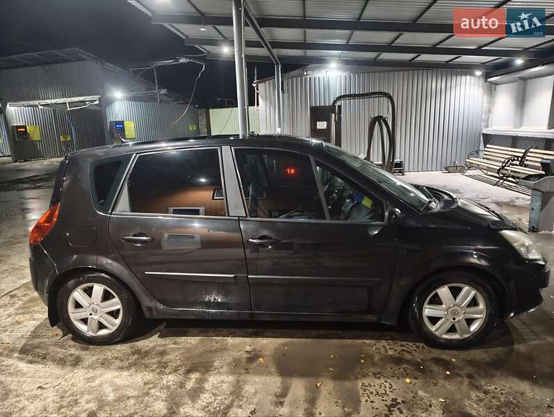 Минивэн Renault Scenic 2008 в Ромнах