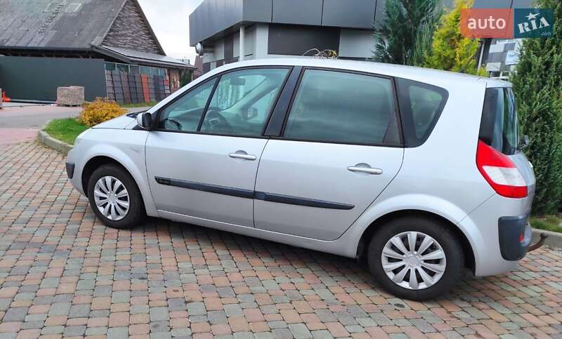Минивэн Renault Scenic 2005 в Сарнах