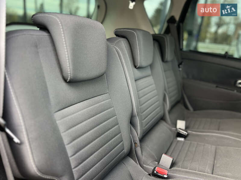 Минивэн Renault Scenic 2015 в Виннице