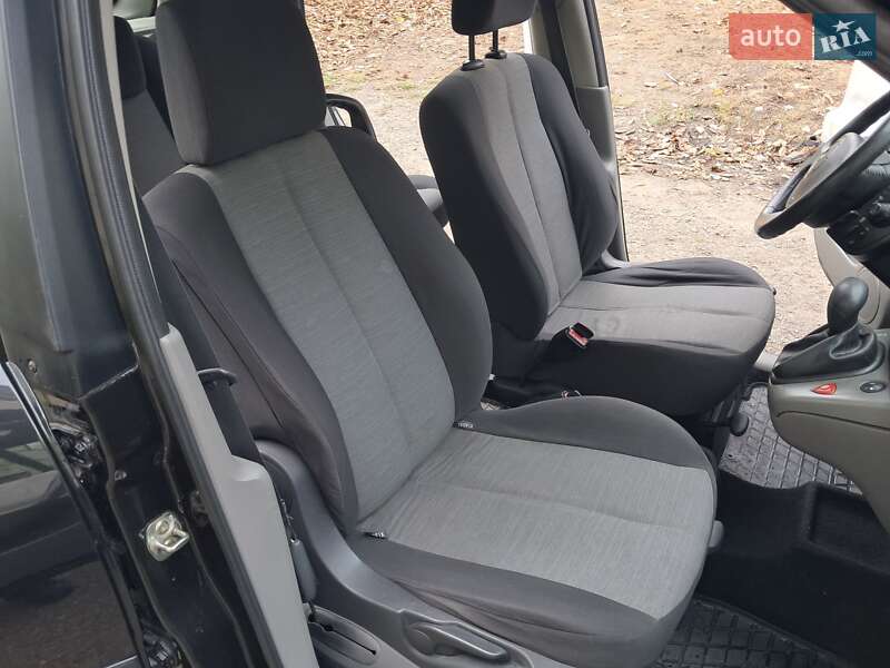 Минивэн Renault Scenic 2006 в Черновцах фото 15 Минивэн Renault Scenic 2006 в Черновцах