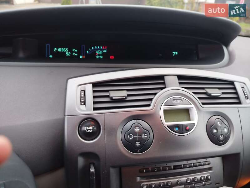 Минивэн Renault Scenic 2006 в Ахтырке