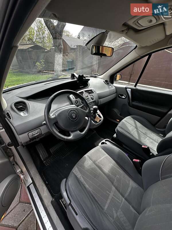 Минивэн Renault Scenic 2005 в Черновцах