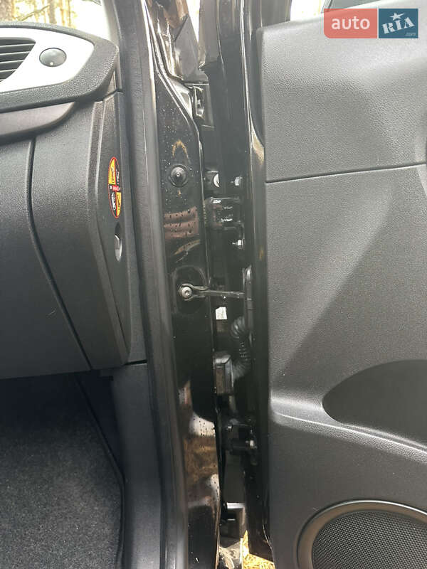 Минивэн Renault Scenic 2010 в Киеве