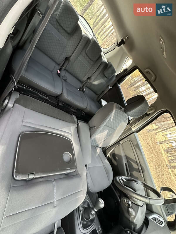 Минивэн Renault Scenic 2010 в Киеве