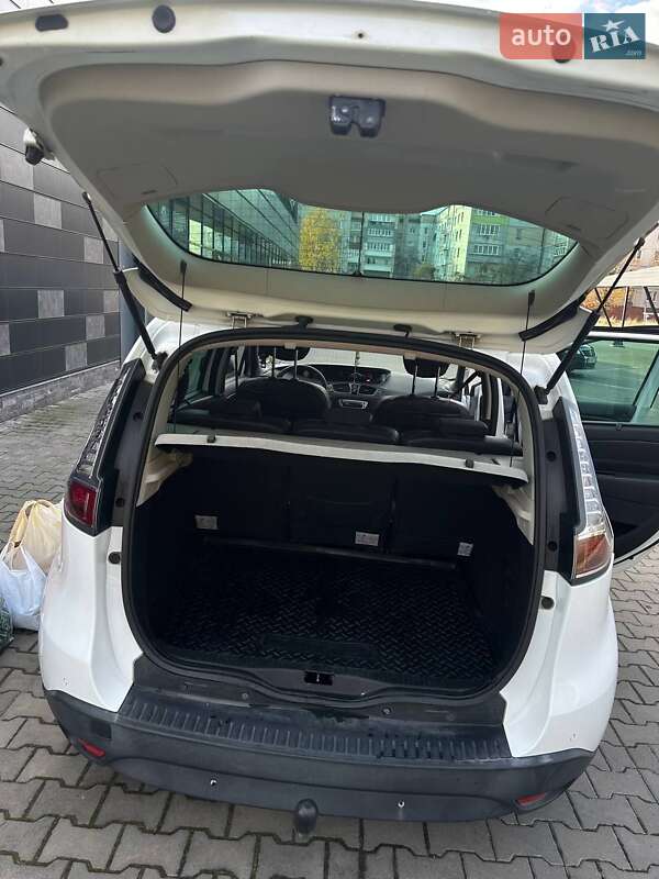 Минивэн Renault Scenic 2012 в Великих Мостах фото 40 Минивэн Renault Scenic 2012 в Великих Мостах
