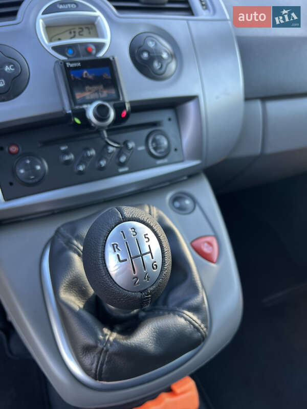 Мінівен Renault Scenic 2007 в Луцьку фото 16 Мінівен Renault Scenic 2007 в Луцьку