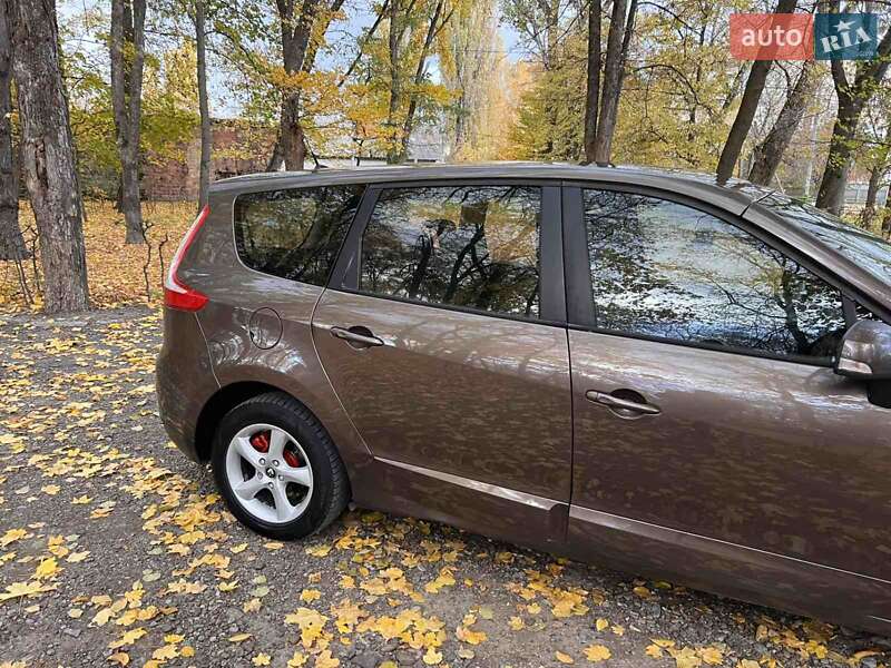 Минивэн Renault Scenic 2011 в Черновцах фото 8 Минивэн Renault Scenic 2011 в Черновцах