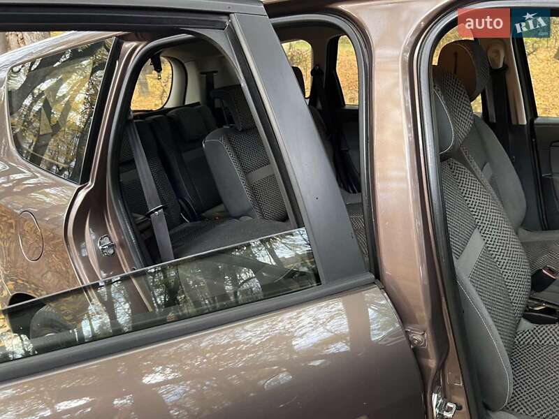 Минивэн Renault Scenic 2011 в Черновцах фото 21 Минивэн Renault Scenic 2011 в Черновцах