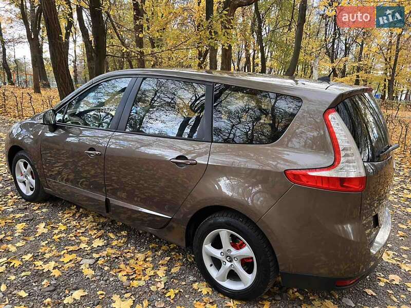Минивэн Renault Scenic 2011 в Черновцах фото 32 Минивэн Renault Scenic 2011 в Черновцах
