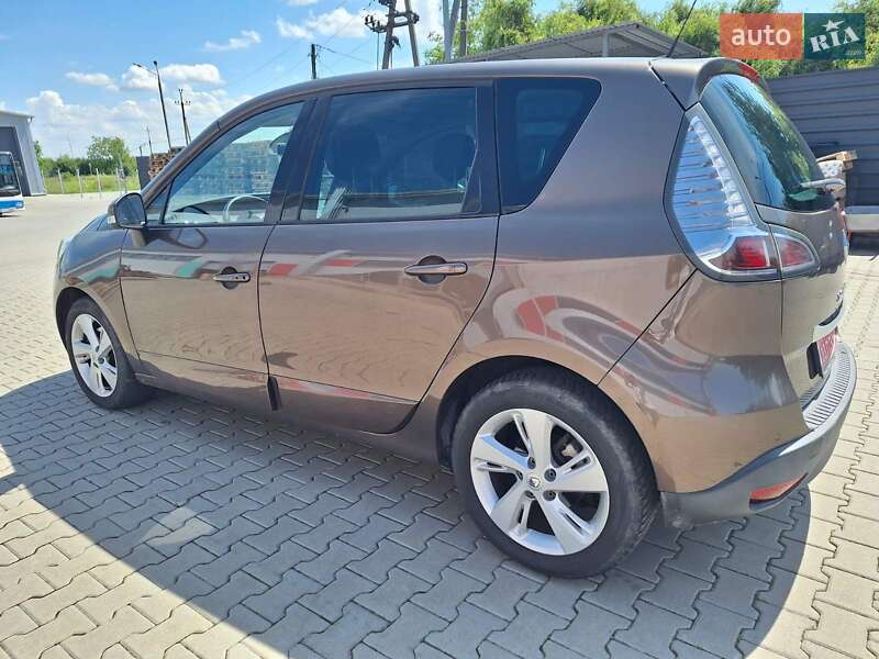 Мінівен Renault Scenic 2013 в Нововолинську
