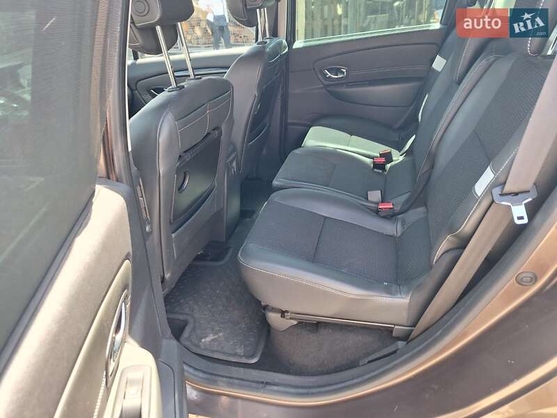 Мінівен Renault Scenic 2013 в Нововолинську