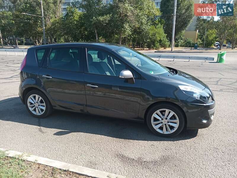 Мінівен Renault Scenic 2011 в Дніпрі