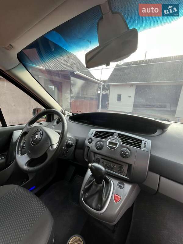Минивэн Renault Scenic 2005 в Дубно