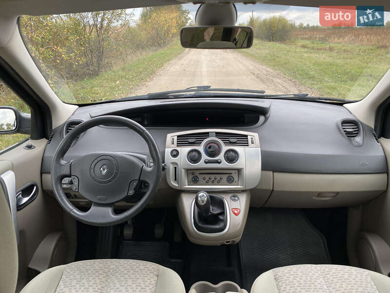Мінівен Renault Scenic 2007 в Кореці