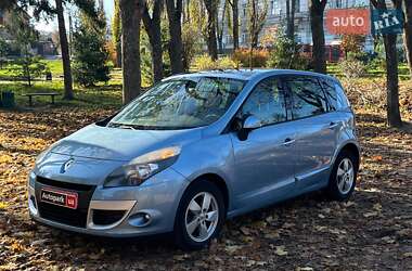Мінівен Renault Scenic 2010 в Києві
