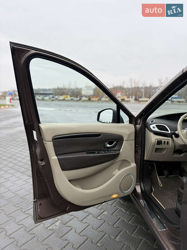 Минивэн Renault Scenic 2009 в Черновцах