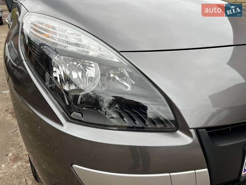 Мінівен Renault Scenic 2010 в Охтирці фото 6 Мінівен Renault Scenic 2010 в Охтирці