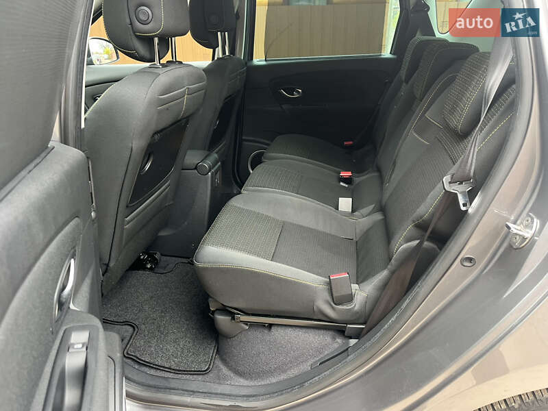 Мінівен Renault Scenic 2010 в Охтирці фото 39 Мінівен Renault Scenic 2010 в Охтирці