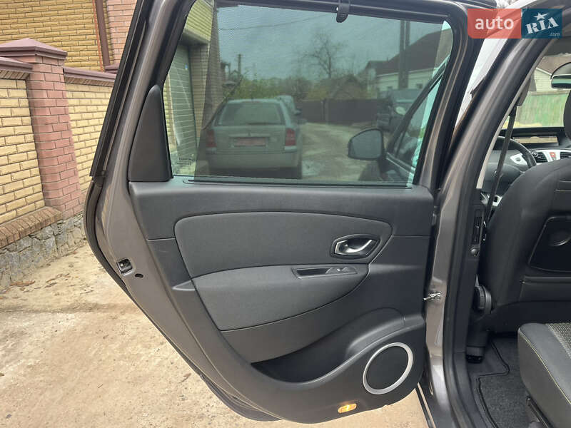 Мінівен Renault Scenic 2010 в Охтирці фото 37 Мінівен Renault Scenic 2010 в Охтирці