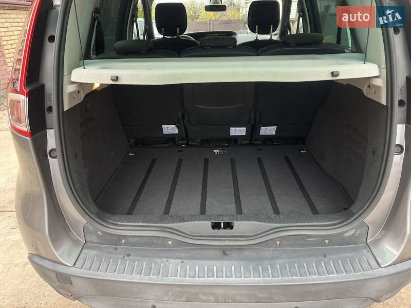 Мінівен Renault Scenic 2010 в Охтирці фото 45 Мінівен Renault Scenic 2010 в Охтирці