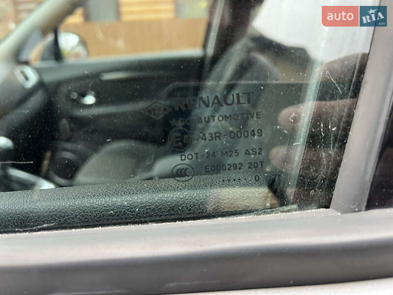 Мінівен Renault Scenic 2010 в Охтирці фото 55 Мінівен Renault Scenic 2010 в Охтирці
