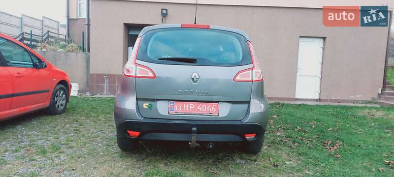 Минивэн Renault Scenic 2010 в Ровно