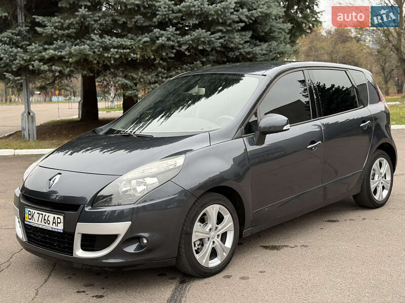 Минивэн Renault Scenic 2011 в Ровно