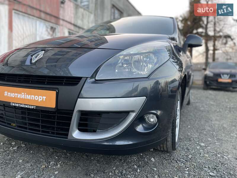 Мінівен Renault Scenic 2011 в Сумах
