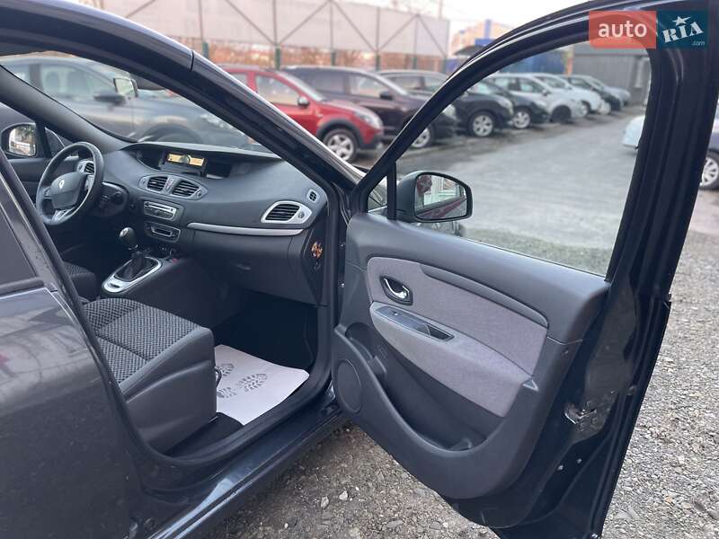 Мінівен Renault Scenic 2011 в Сумах