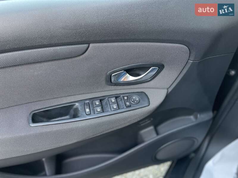 Мінівен Renault Scenic 2011 в Сумах