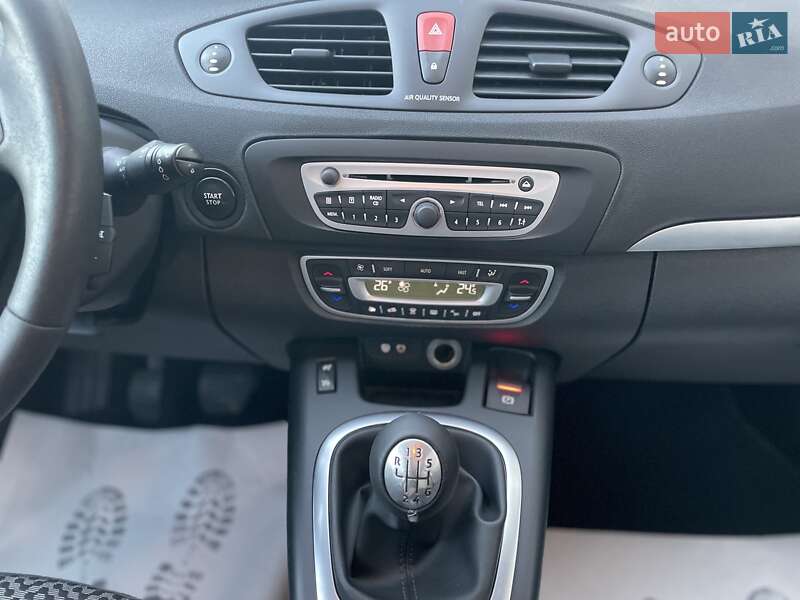Мінівен Renault Scenic 2011 в Сумах
