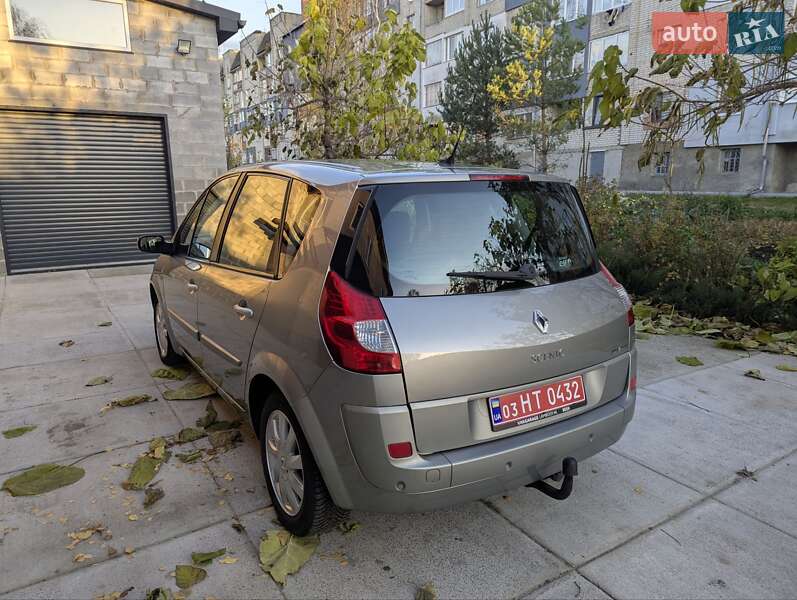 Мінівен Renault Scenic 2006 в Дубні