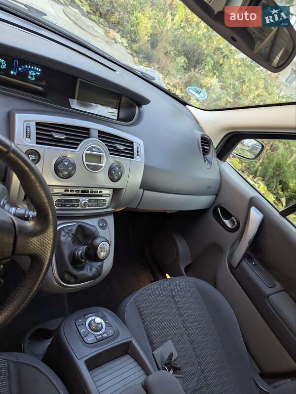 Мінівен Renault Scenic 2006 в Дубні