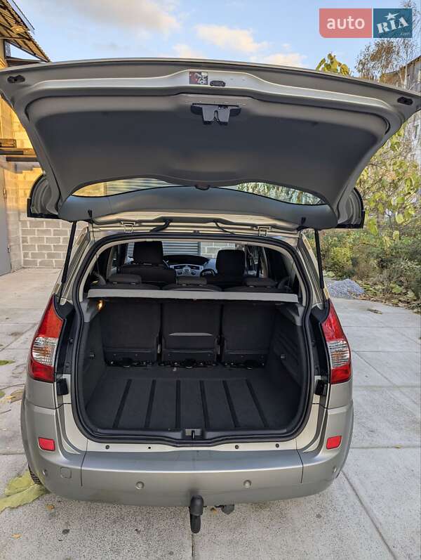 Мінівен Renault Scenic 2006 в Дубні