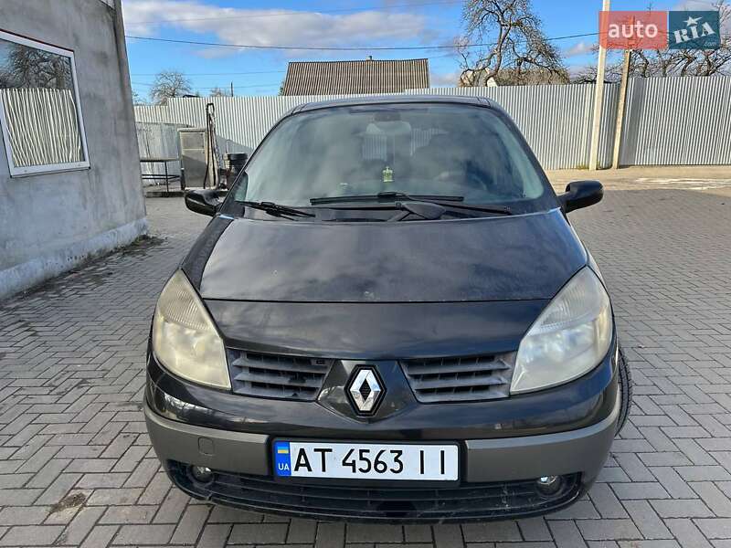 Минивэн Renault Scenic 2005 в Красной