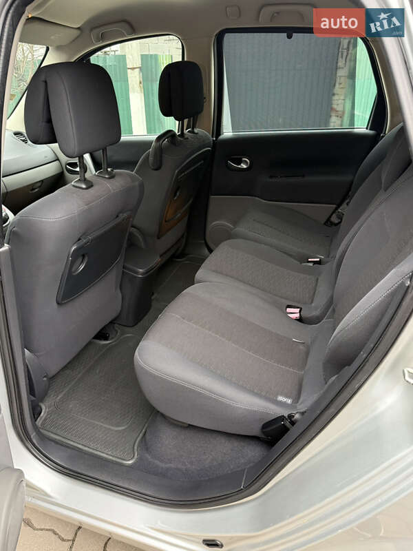 Минивэн Renault Scenic 2007 в Красилове