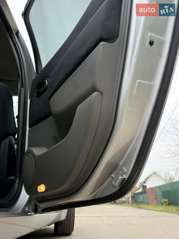 Минивэн Renault Scenic 2007 в Красилове