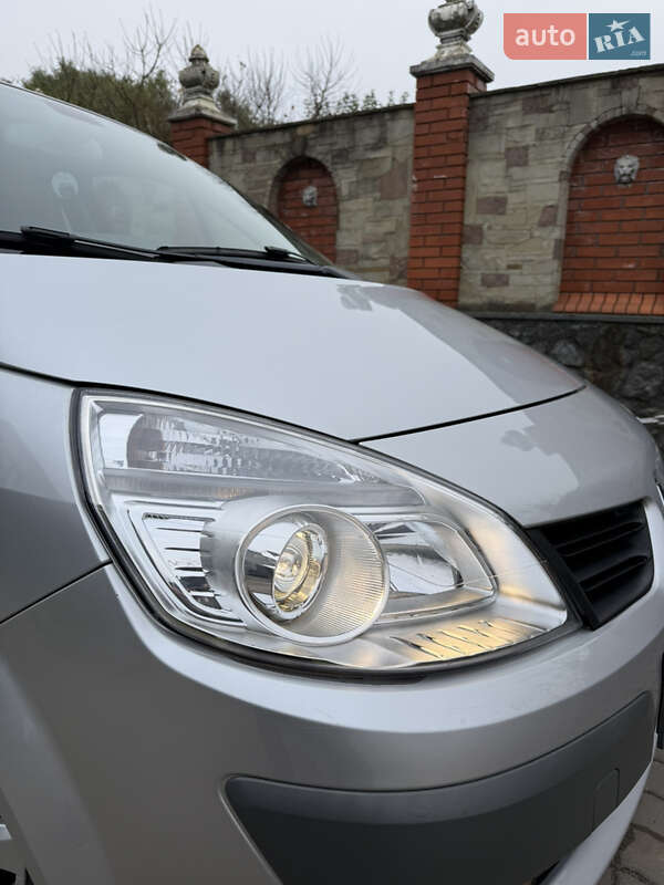 Минивэн Renault Scenic 2007 в Красилове