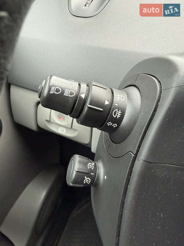 Минивэн Renault Scenic 2007 в Красилове