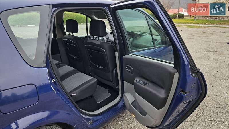 Мінівен Renault Scenic 2004 в Заліщиках