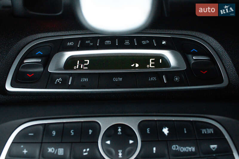 Минивэн Renault Scenic 2009 в Киеве