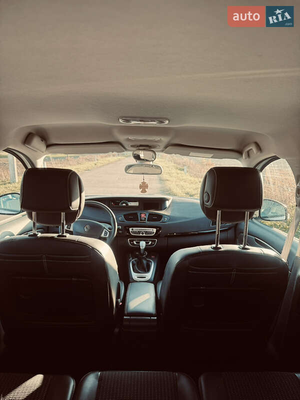 Мінівен Renault Scenic 2011 в Зорі фото 8 Мінівен Renault Scenic 2011 в Зорі