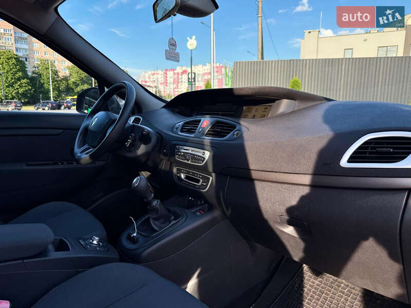 Мінівен Renault Scenic 2010 в Луцьку